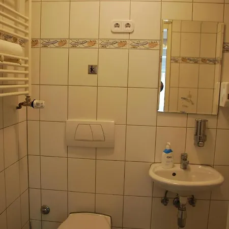 Cozy 2 Br Near Deutz Apartment *
