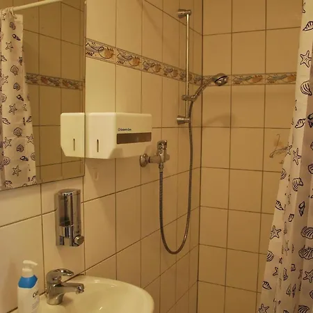 Cozy 2 Br Near Deutz Apartment Köln